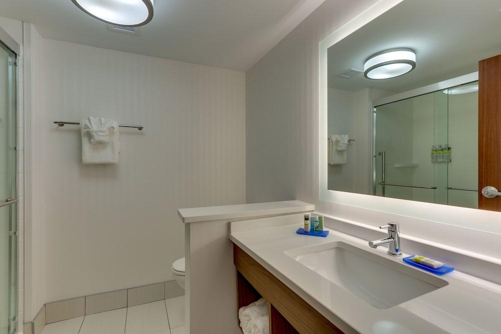 Holiday Inn Express & Suites Troy by IHG photo 31