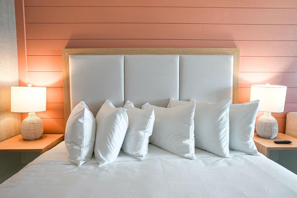 Spray Beach Oceanfront Hotel photo 9