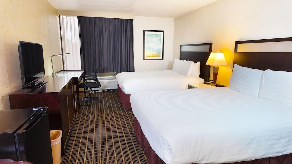 Alhambra Hotel photo 9