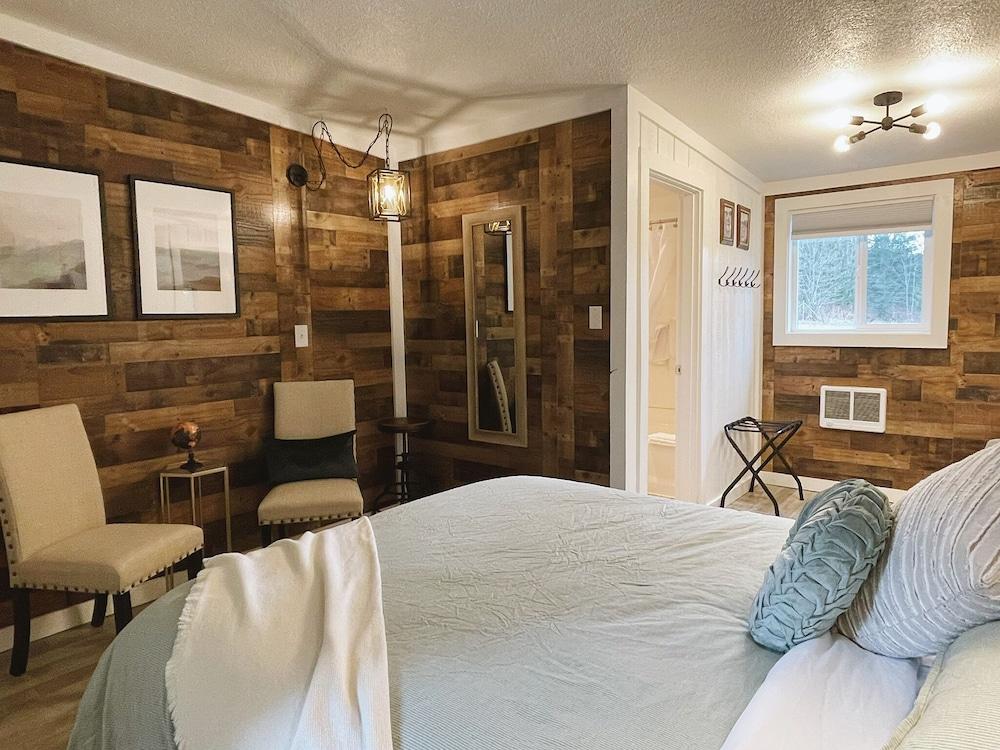 Emerald Valley Inn photo 25