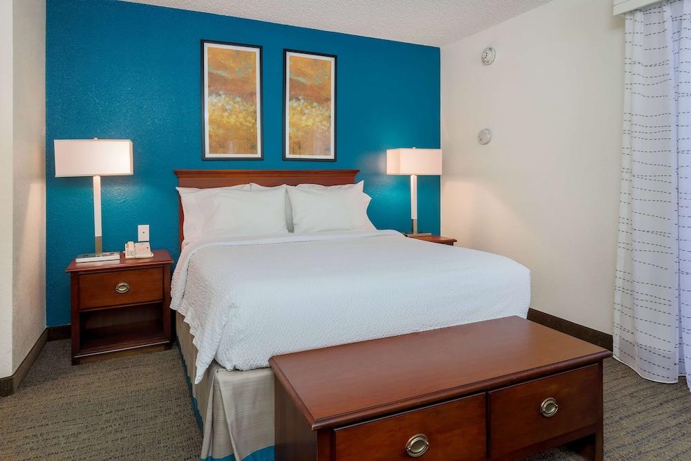 Hawthorn Suites by Wyndham Tinton Falls photo 15