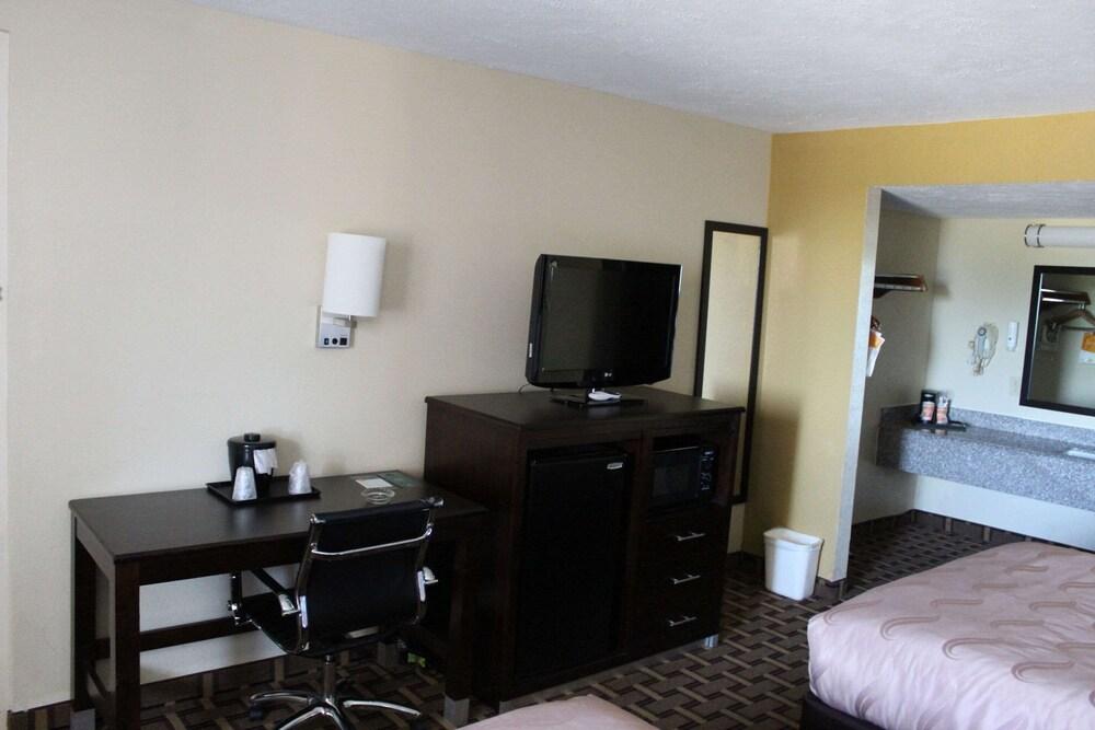Quality Inn Conway - Greenbrier photo 40