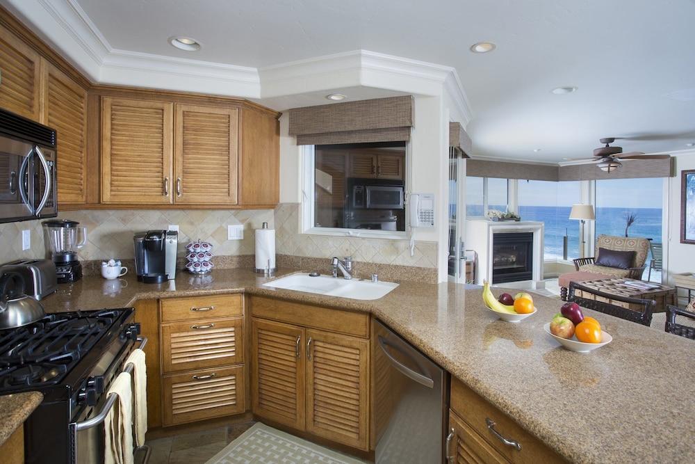 Sunset Cove Villas in Laguna Beach photo 21