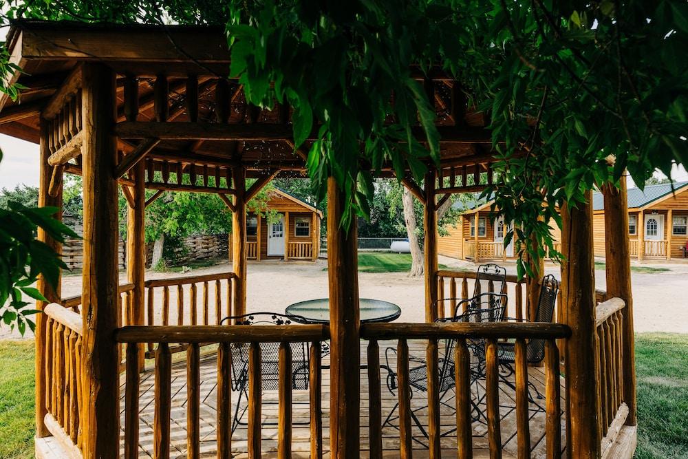 Rustic Ridge Cabins, Charming Retreat (3 Options!) photo 20