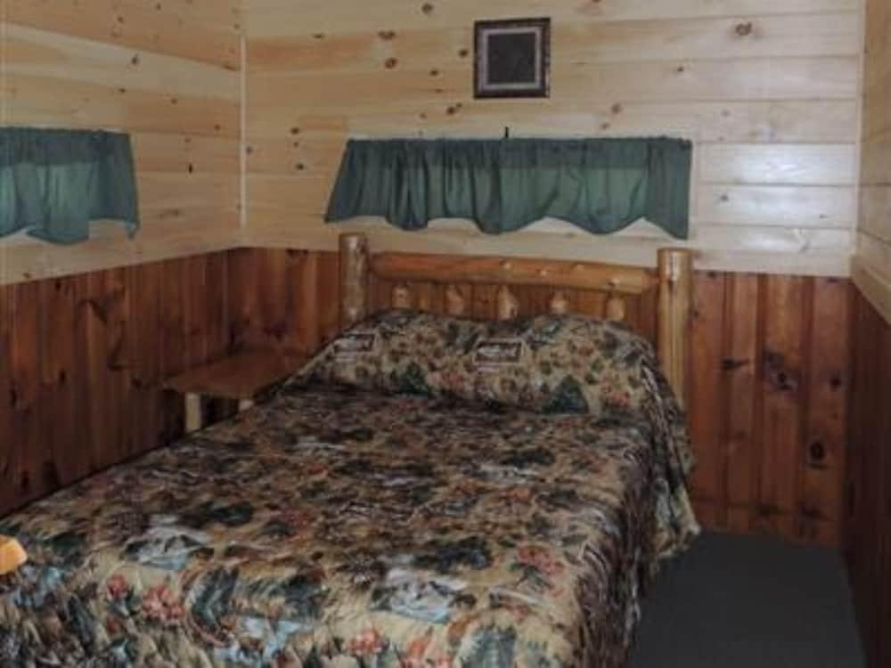 Lake George Diamond Cove photo 30