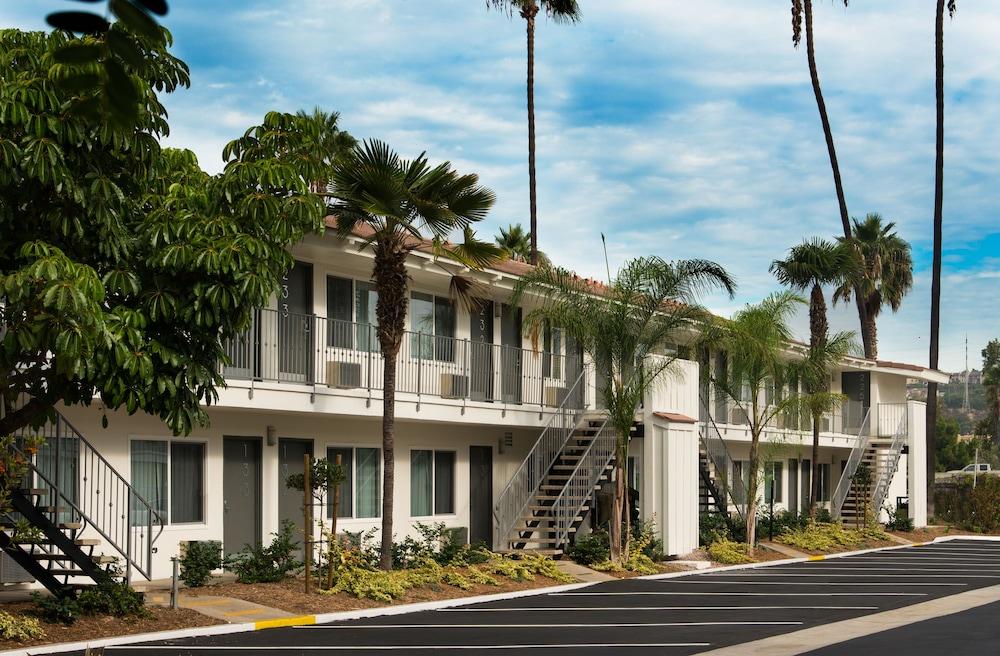 Hotel Iris - San Diego photo 24