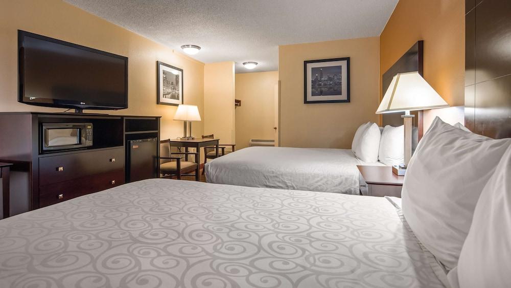 Days Inn by Wyndham St. Charles IL photo 10