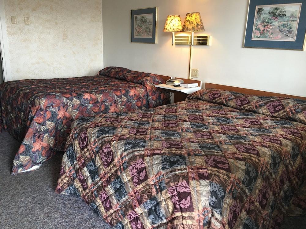 Thunderbird Motel photo 17