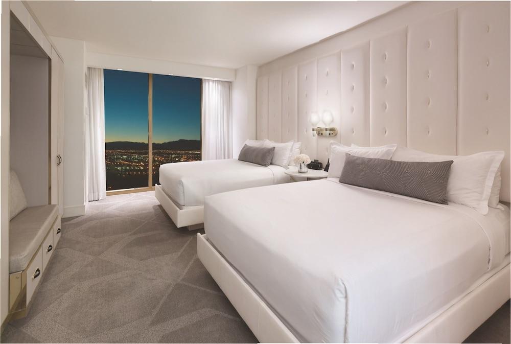 Mandalay Bay Resort And Casino photo 7