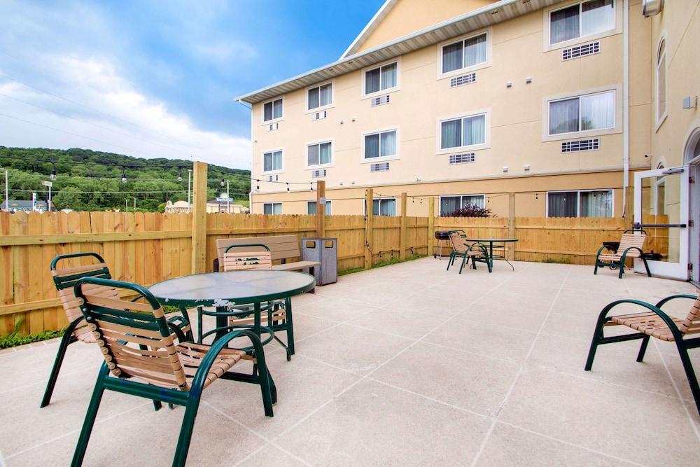 Comfort Suites Wisconsin Dells Area photo 74