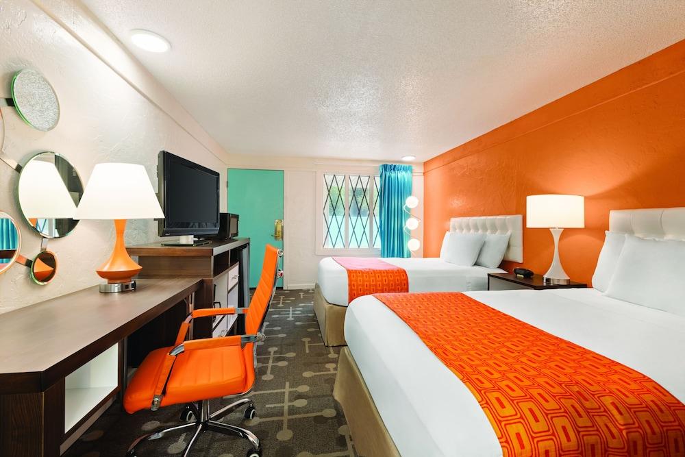 Dover Inn & Suites photo 14