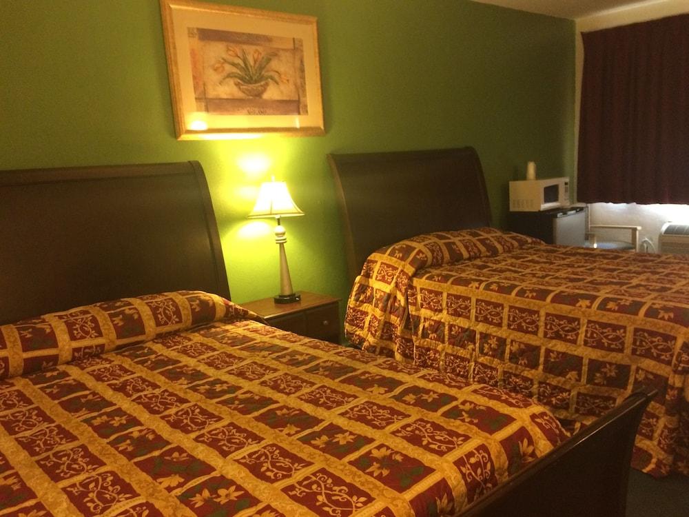 Budget Inn and Suites El Centro photo 24