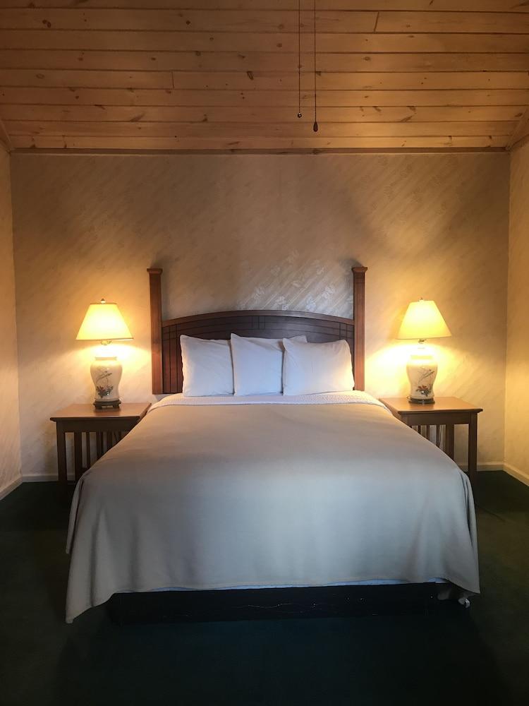 Lake Crest Inn photo 32
