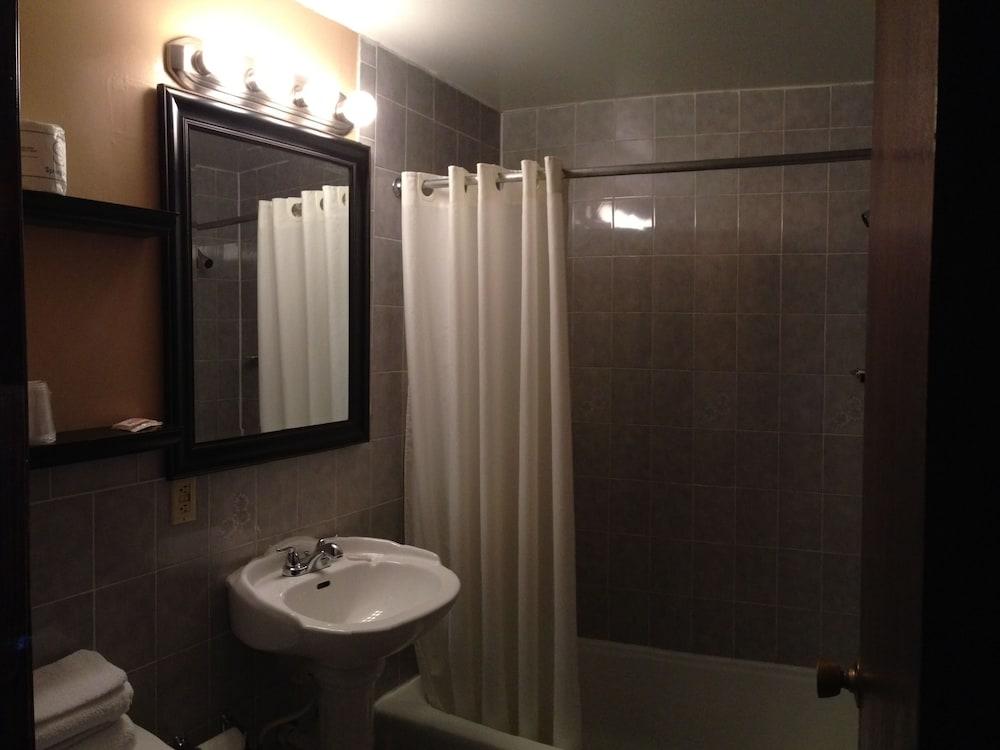 Moonlite Motel Niagara Falls photo 7