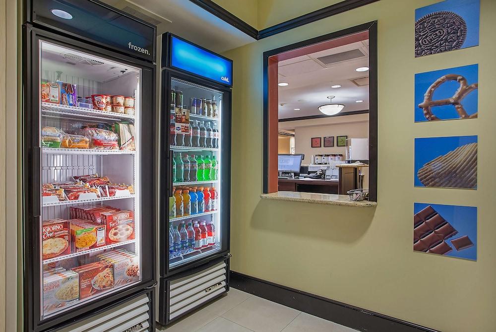 Hampton Inn Covington, GA photo 11