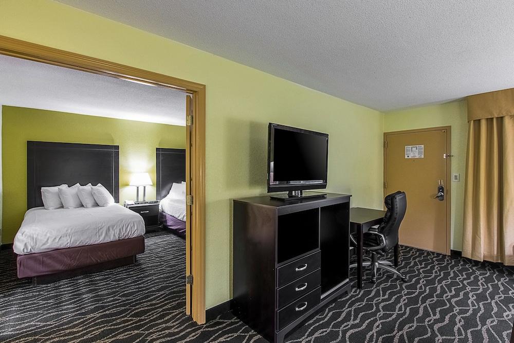 Clarion Inn Columbia Airport photo 41