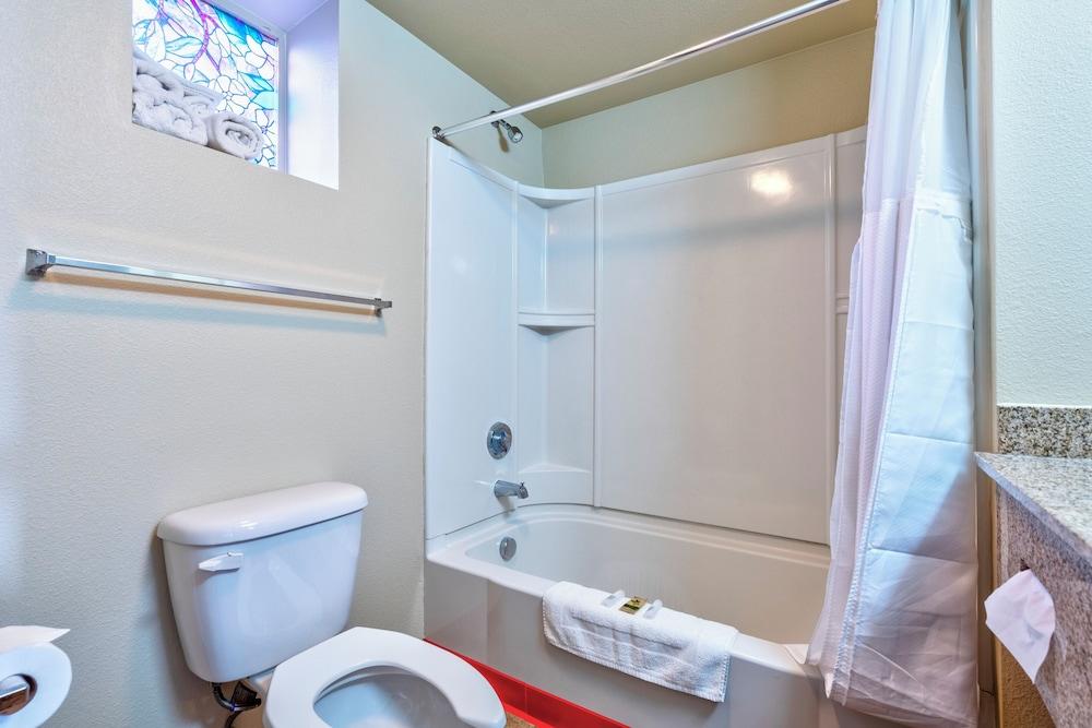 City Inn photo 19