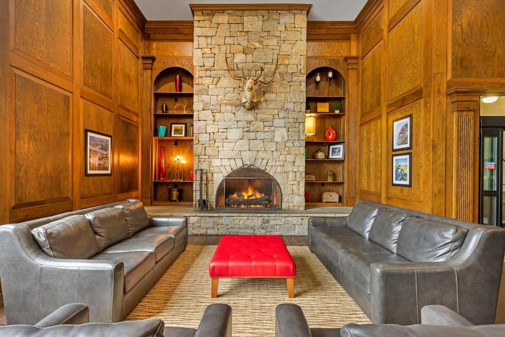 Comfort Suites Boone - University Area photo 3