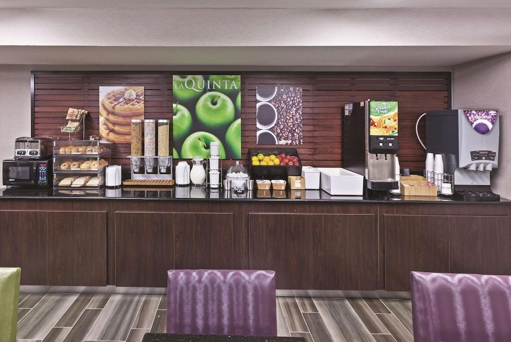 La Quinta Inn by Wyndham San Marcos photo 52