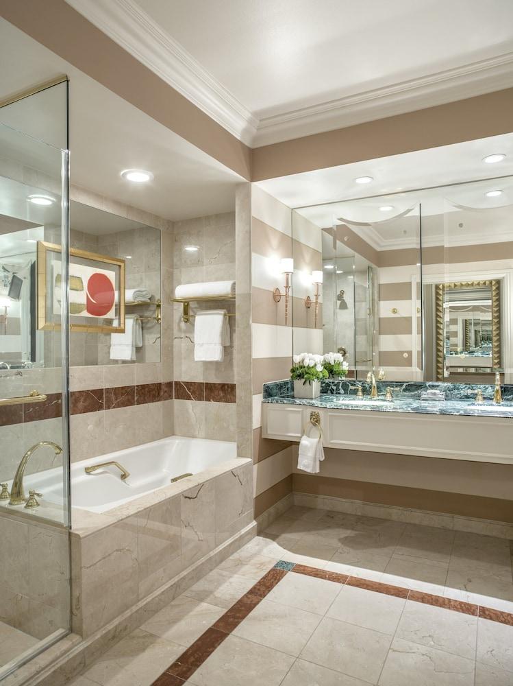 The Venetian Prestige Club Lounge photo 63
