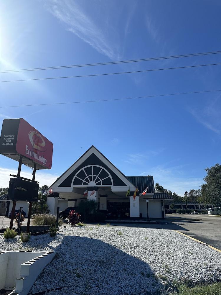 Econo Lodge Ormond Beach North - Daytona photo 32