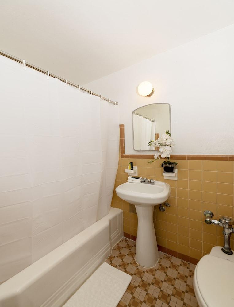 Norman's Hotel and Dining photo 23
