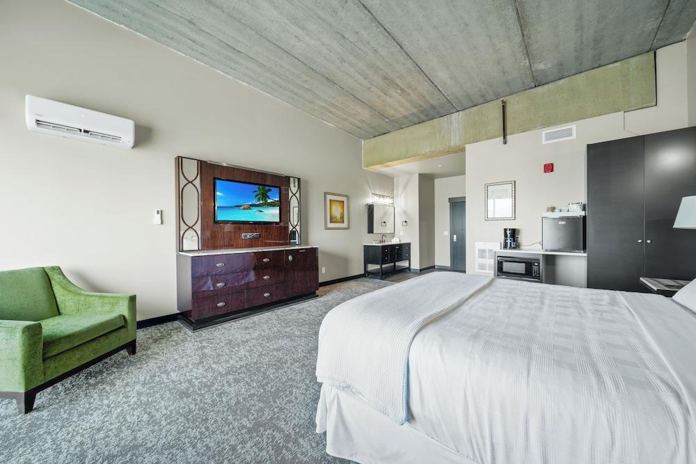 The Suites at Prairie Falls & Event Center photo 3