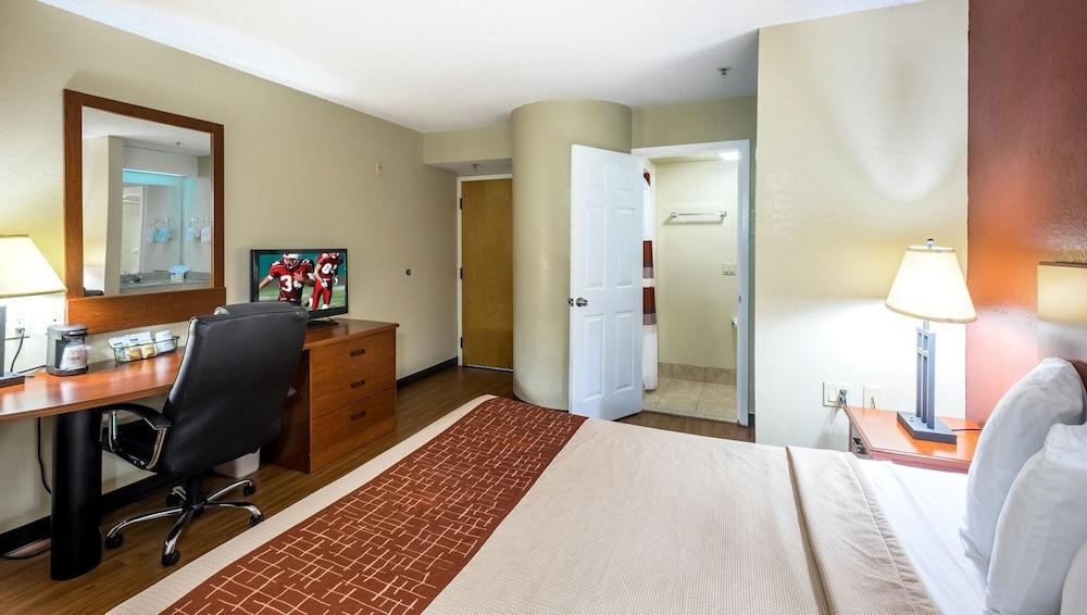GreenTree Inn Houston IAH Airport photo 21