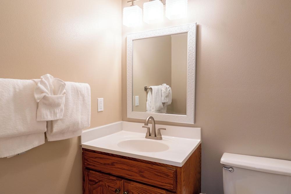 Road Creek Inn photo 37