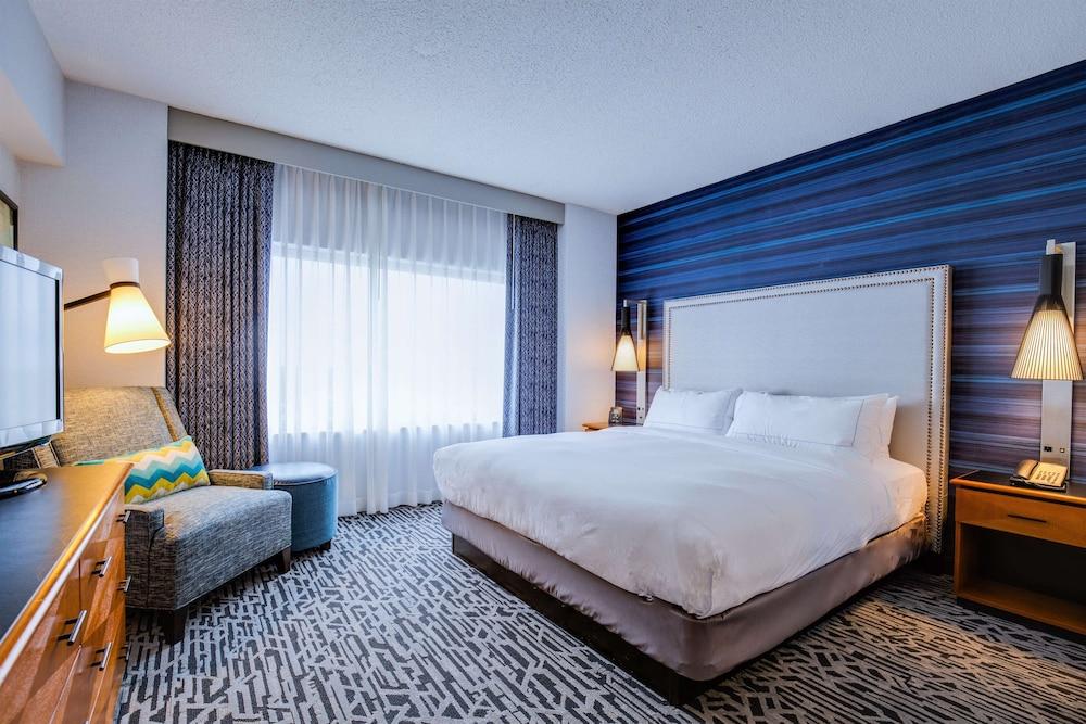 DoubleTree Suites by Hilton Htl & Conf Cntr Downers Grove photo 11