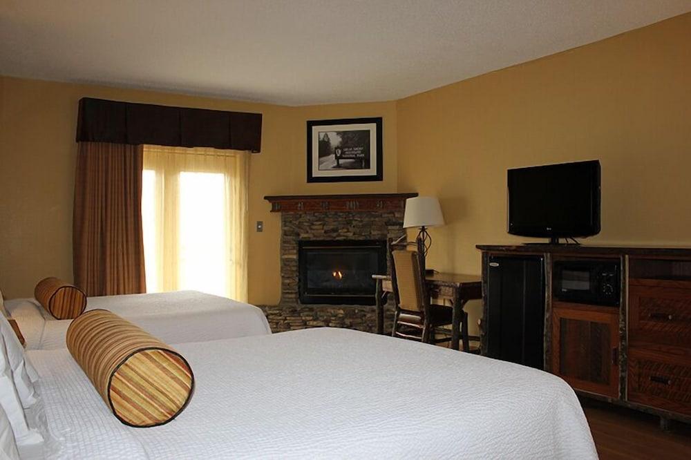 Old Creek Lodge photo 10