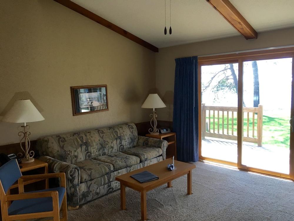Kavanaugh's Sylvan Lake Resort photo 9