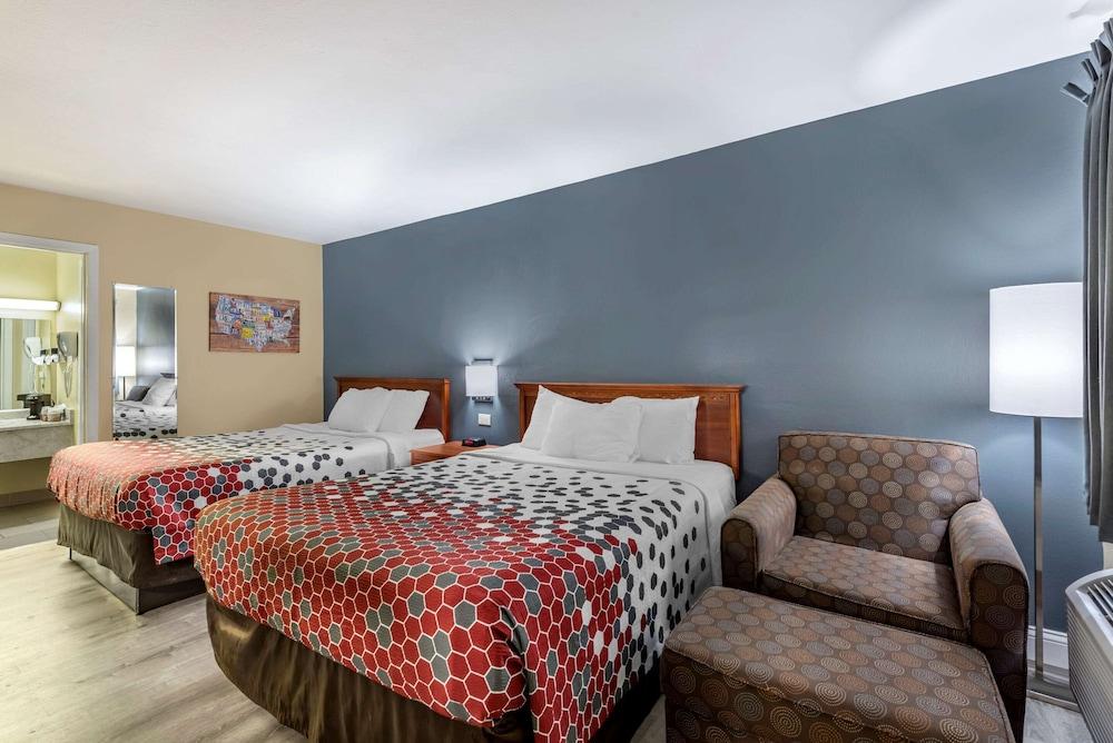 Econo Lodge Erlanger - Cincinnati Airport photo 13