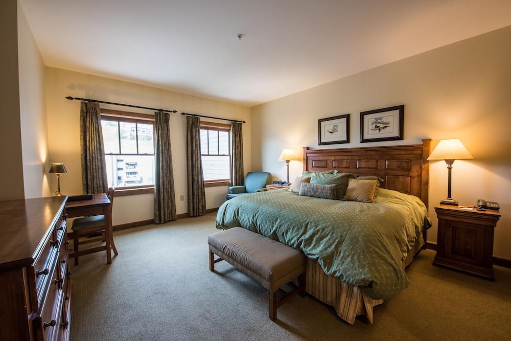 The Lodge at Mountaineer Square, A Vail Resorts Property photo 5