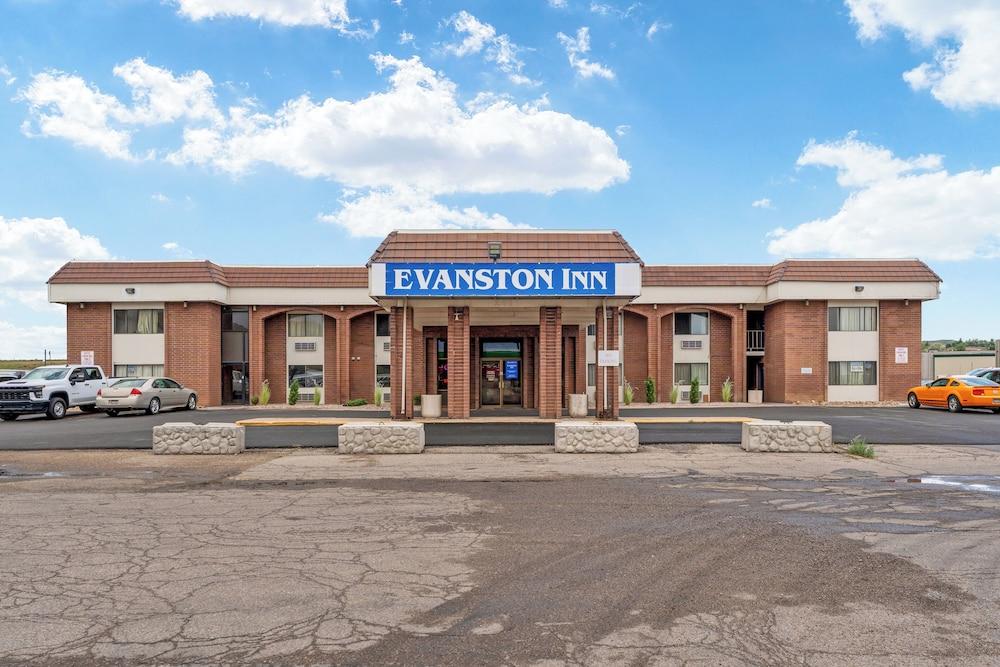 Evanston Inn Extended Stay photo 32