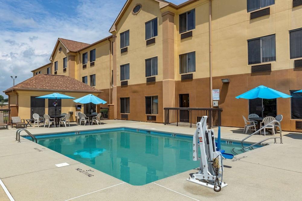 Comfort Inn Garner Clayton I-40 photo 13