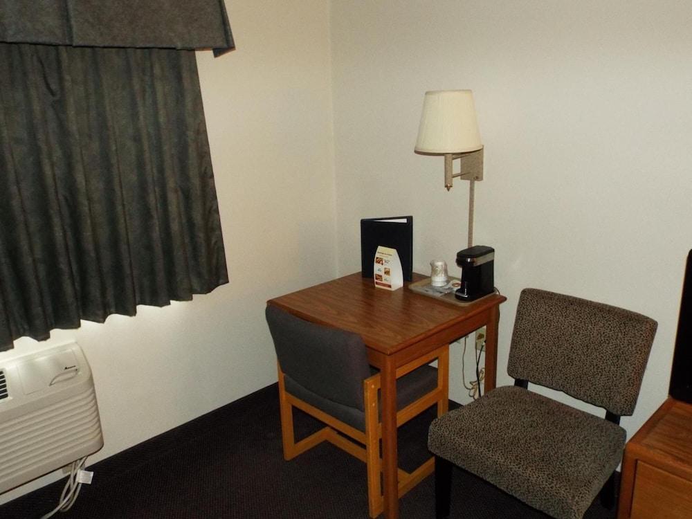 FairBridge Inn & Suites in Thorp, WI photo 14