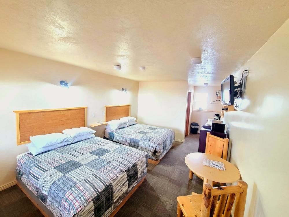 Flaming Gorge Hideout photo 15