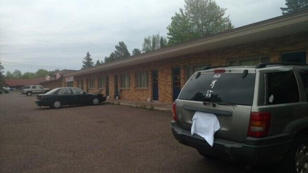 Royal Motel photo 22