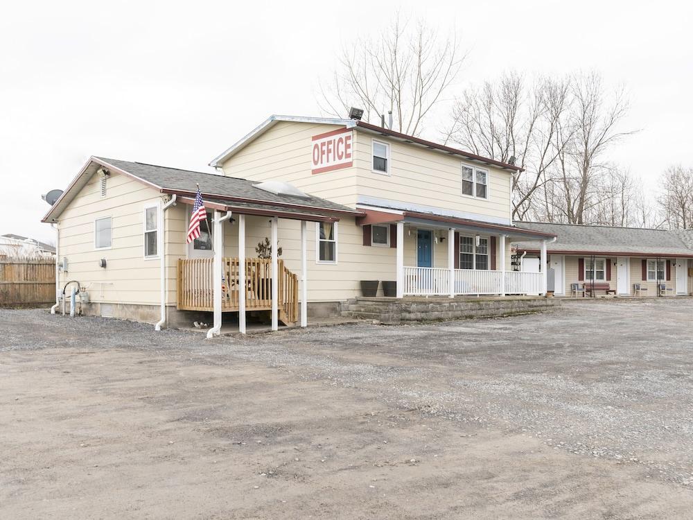 OYO Hotel Starlite Seneca Falls photo 42