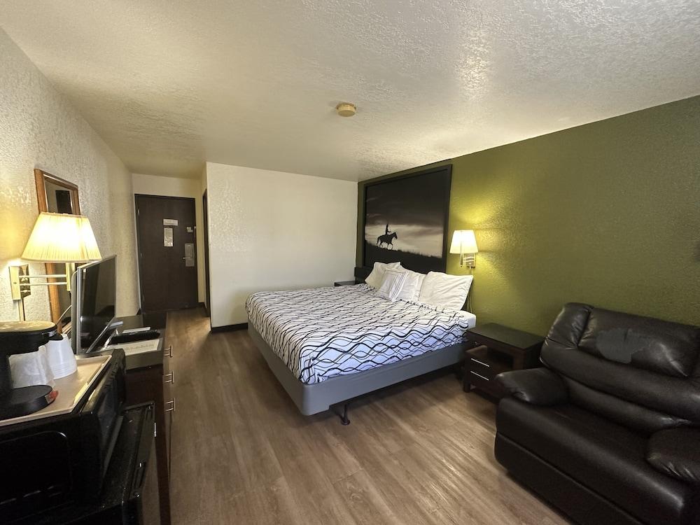 Simple Rewards Inn photo 13