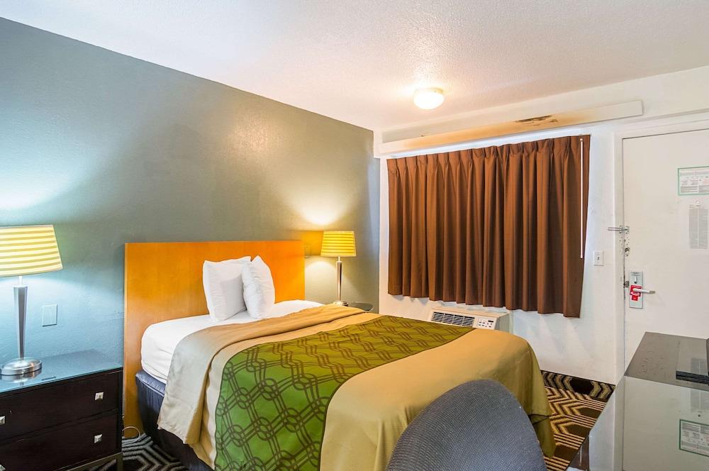 Econo Lodge South Holland - Chicago Southland photo 15