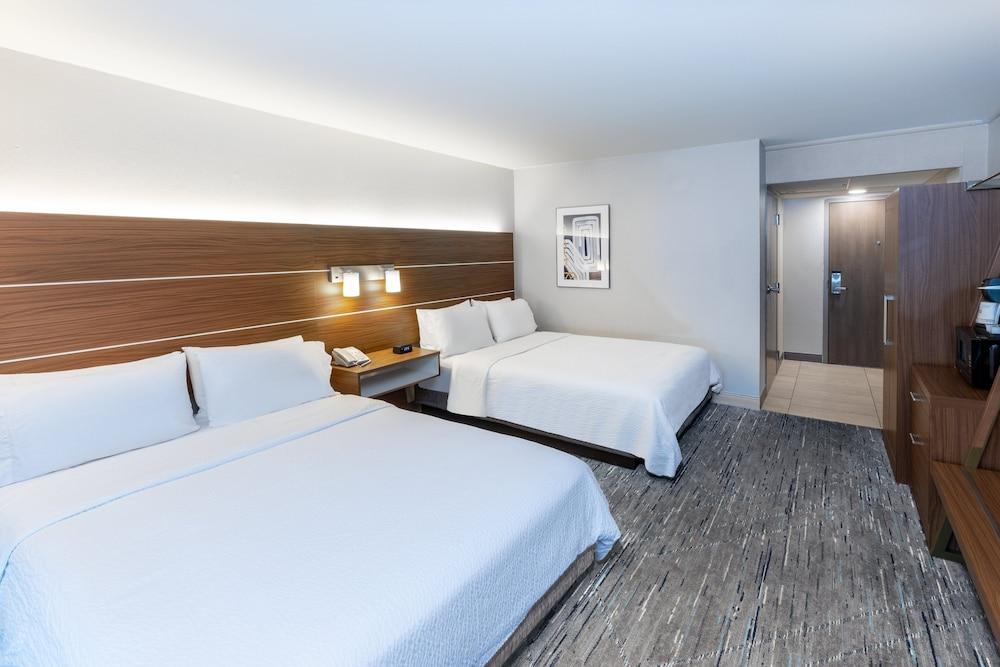 HI Express El Paso Downtown by IHG photo 20