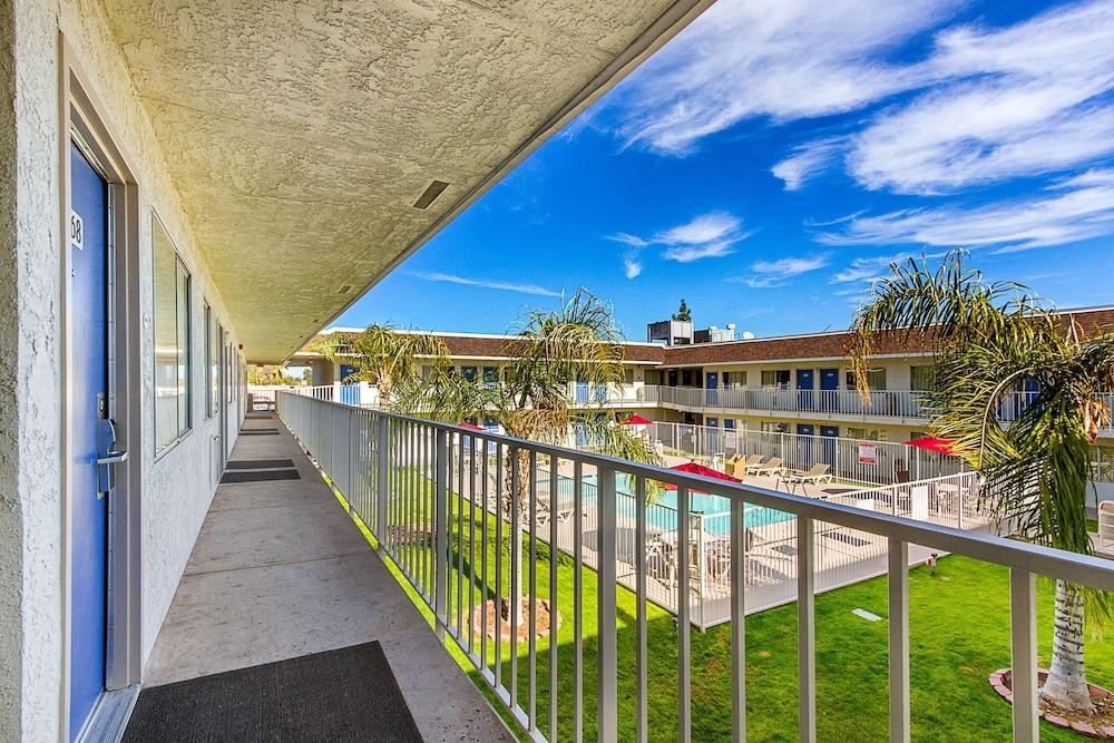 Motel 6 Phoenix North - Bell Road photo 18