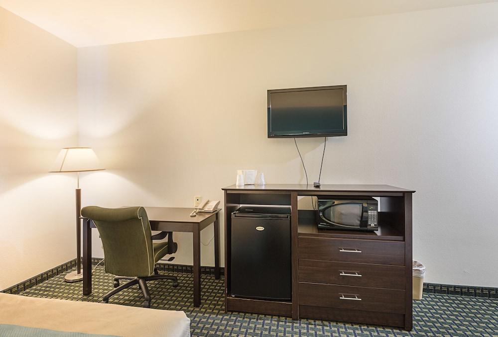 Budget Inn and Suites photo 21