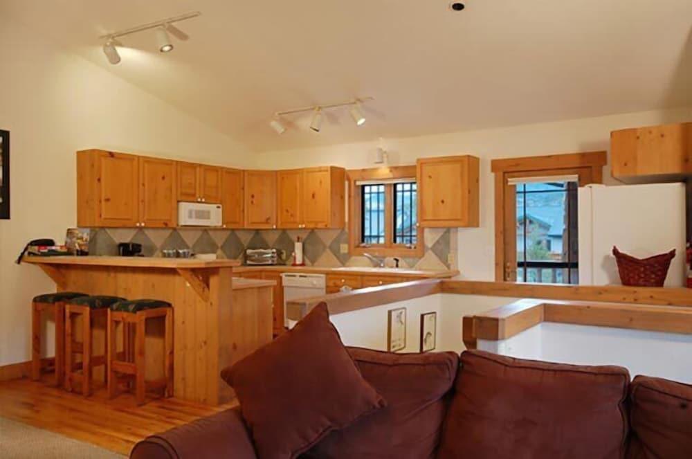 Saddle Creek Townhomes by Pioneer Ridge Management photo 46