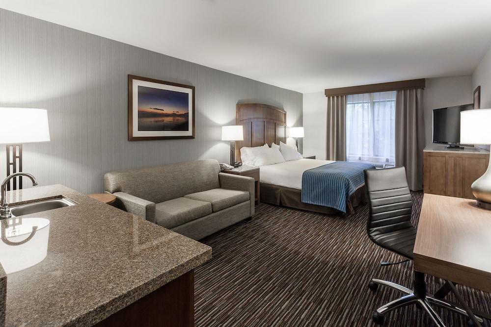 Holiday Inn Express & Suites Carpinteria by IHG photo 2