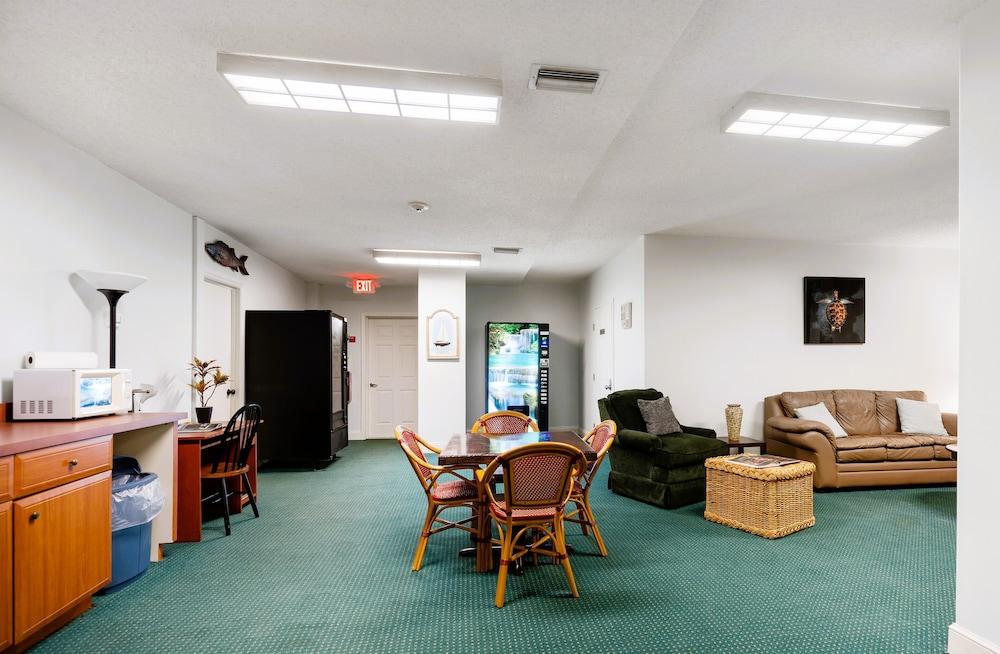 Inn at Camachee Harbor by Coolvacay photo 57