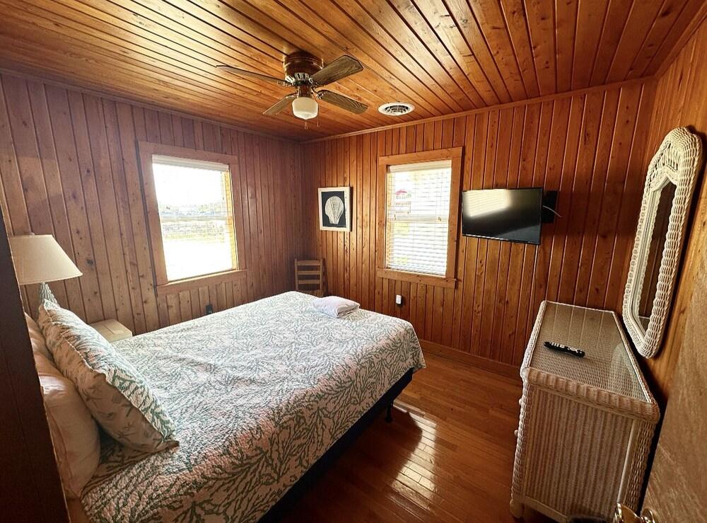SandSpur Ocean Cottages photo 46