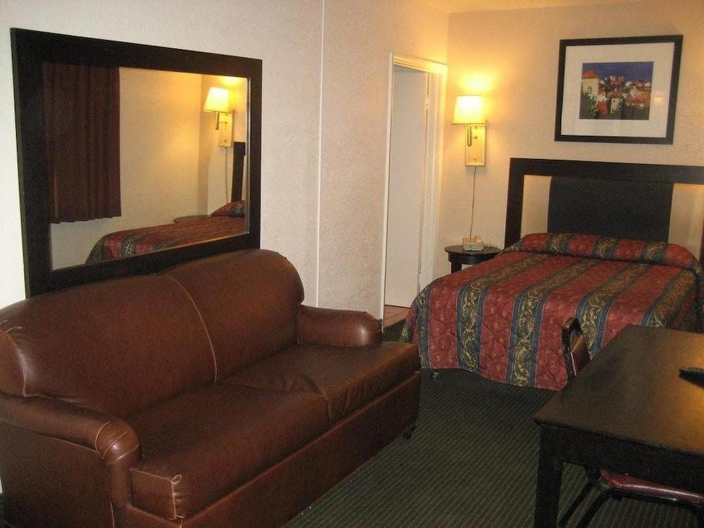 Starlite Motel photo 40